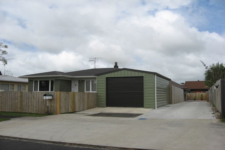 Photo of property in 4 Paterson Avenue, Pukekohe, 2120