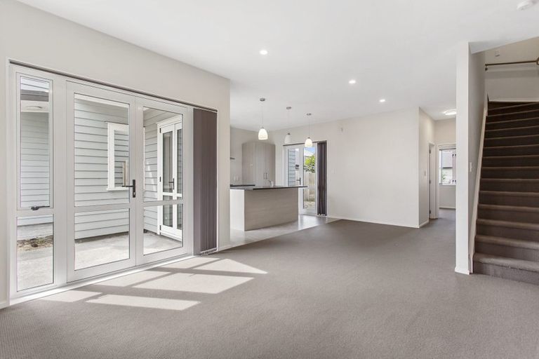 Photo of property in 87 Grove Road, Papakura, 2110