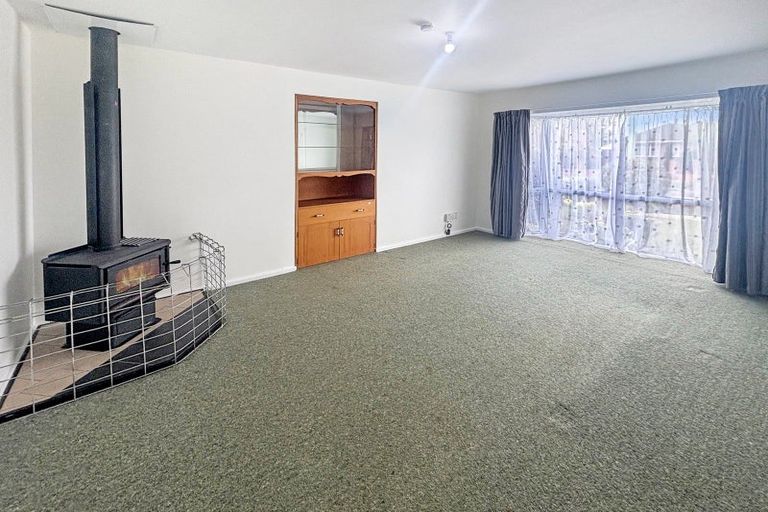 Photo of property in 7 Brockenhurst Street, Aranui, Christchurch, 8061