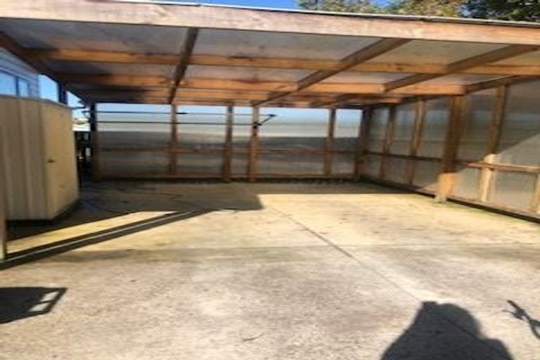 Photo of property in 51 Christmas Road, Manurewa, Auckland, 2102