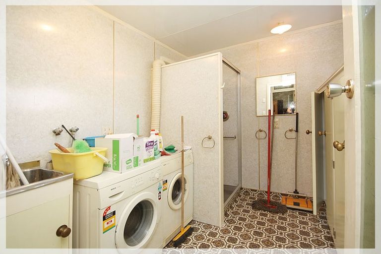 Photo of property in 79 Queen Street West, Levin, 5510