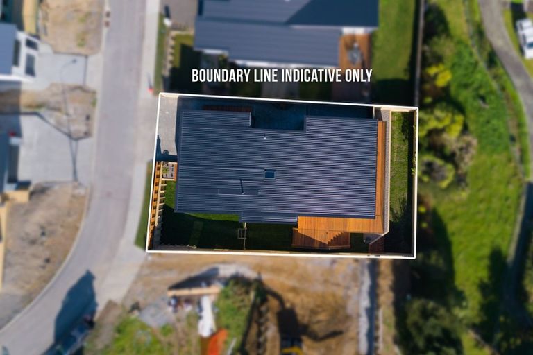 Photo of property in 92 Kotare Street, Waikanae, 5036