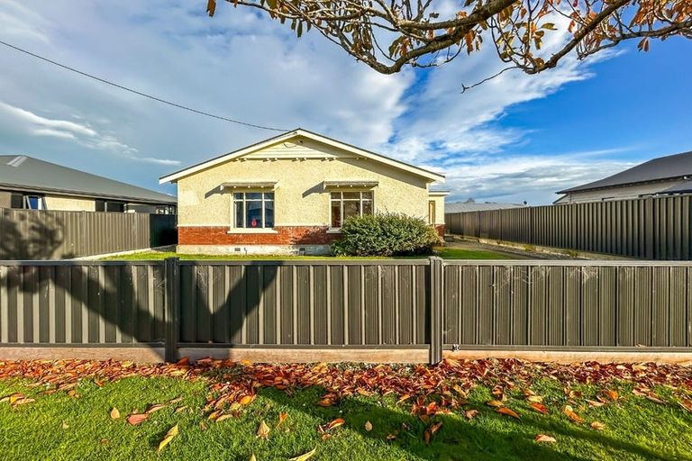 Photo of property in 24 Park Street, Winton, 9720