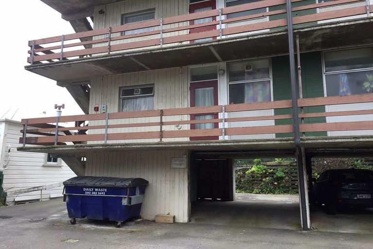 Photo of property in Beresford Apartments, 118u4 Russell Terrace, Berhampore, Wellington, 6023