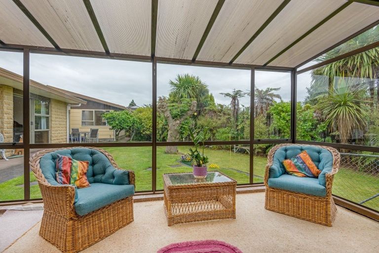 Photo of property in 16 Suffolk Crescent, Feilding, 4702