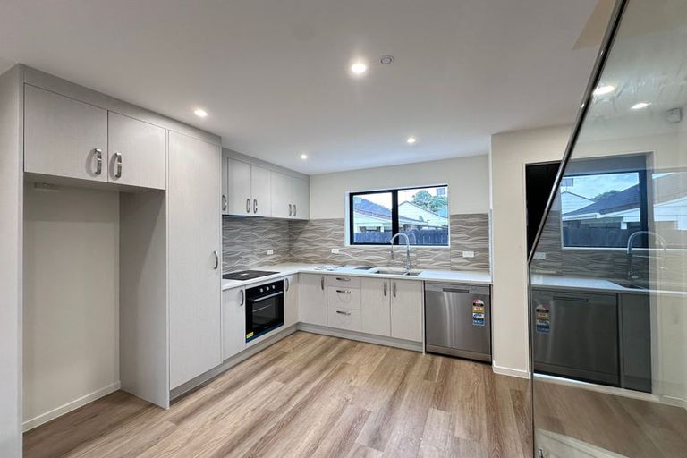 Photo of property in 4b Hazards Road, Weymouth, Auckland, 2103