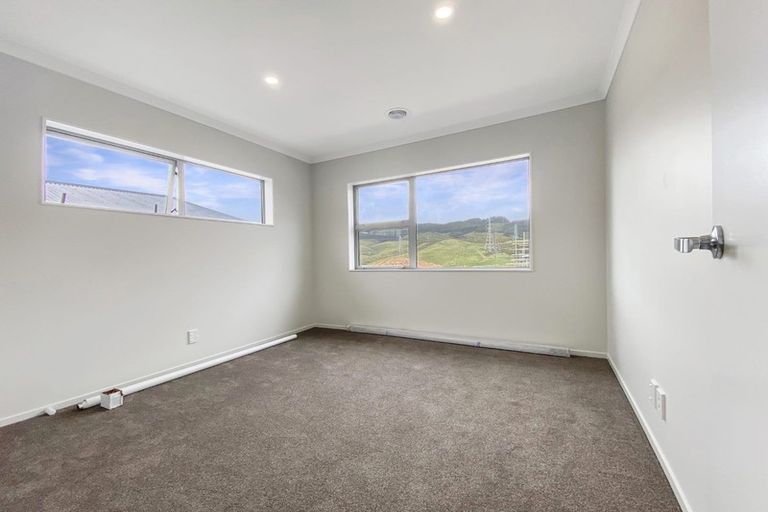 Photo of property in 147 Amesbury Drive, Churton Park, Wellington, 6037