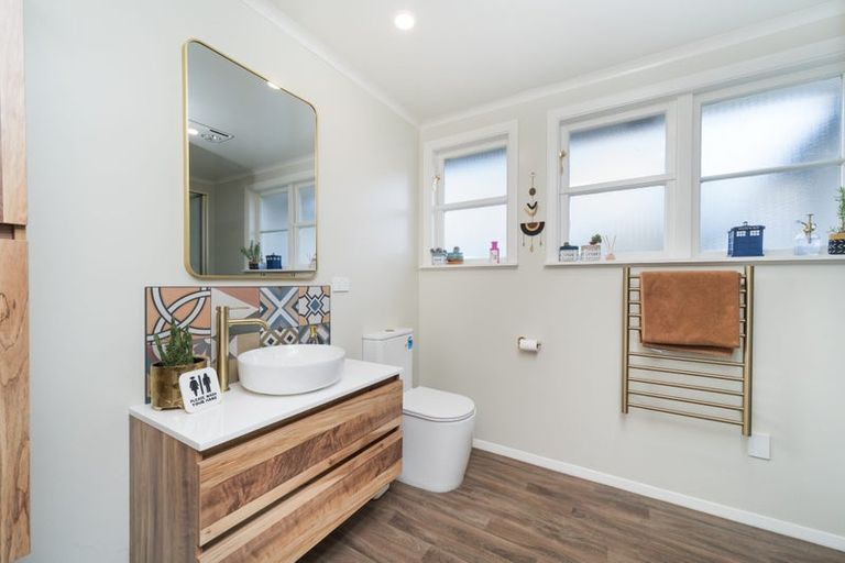 Photo of property in 16 Newbury Street, Awapuni, Palmerston North, 4412