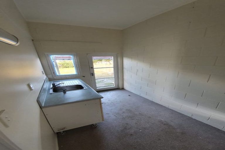 Photo of property in 43 Girrahween Drive, Totara Vale, Auckland, 0629