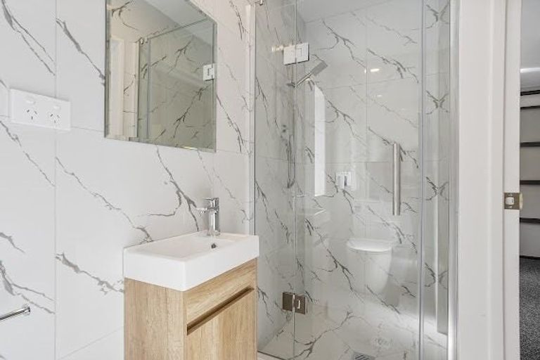 Photo of property in 1/191 Rathgar Road, Henderson, Auckland, 0610