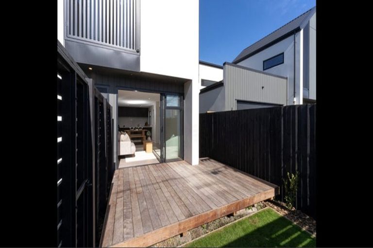 Photo of property in 120 Canon Street, Edgeware, Christchurch, 8013