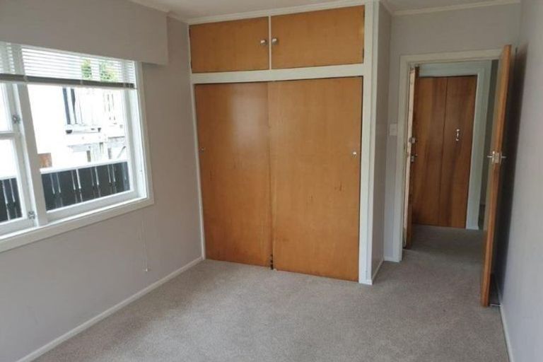 Photo of property in 31 Kaihuia Street, Northland, Wellington, 6012