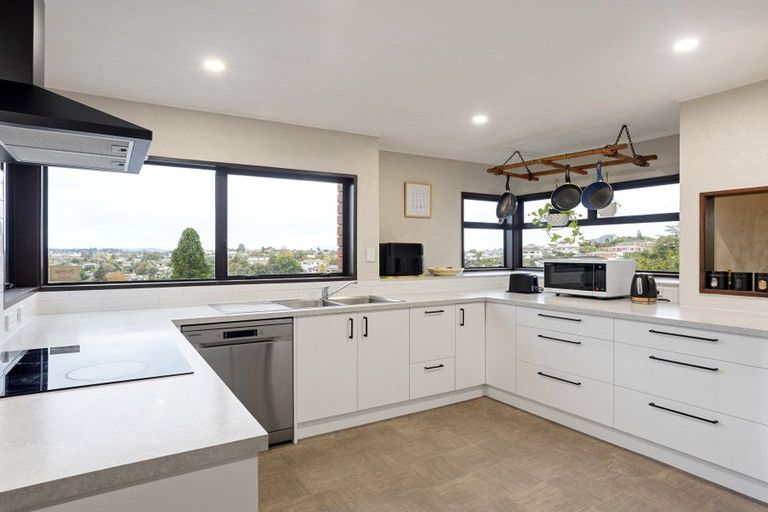 Photo of property in 9 Stirling Place, Dinsdale, Hamilton, 3204