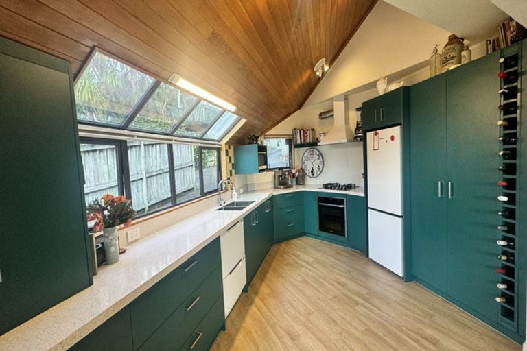 Photo of property in 19a Rangatira Road, Birkdale, Auckland, 0626