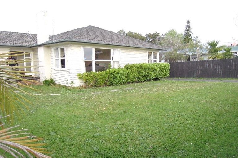 Photo of property in 40 O'donn Avenue, Beach Haven, Auckland, 0626