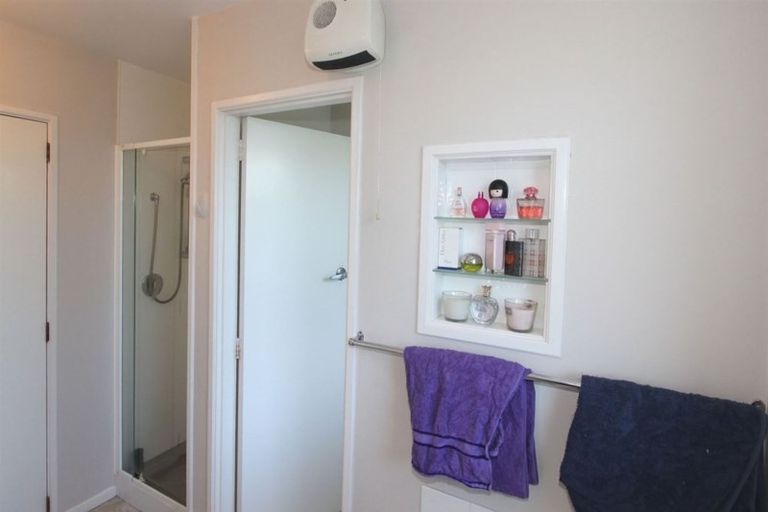 Photo of property in 6b Hurst Place, Parklands, Christchurch, 8083