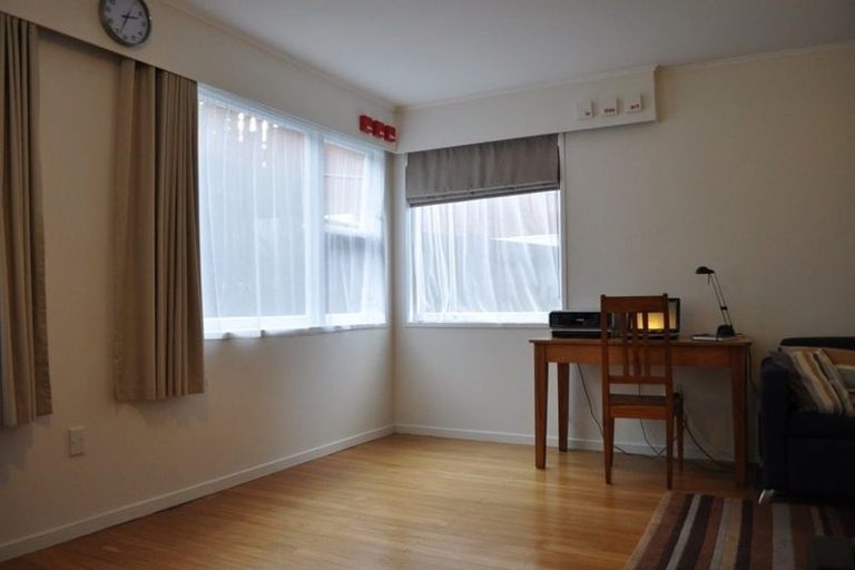 Photo of property in 4/16 Rolleston Street, Mount Cook, Wellington, 6021