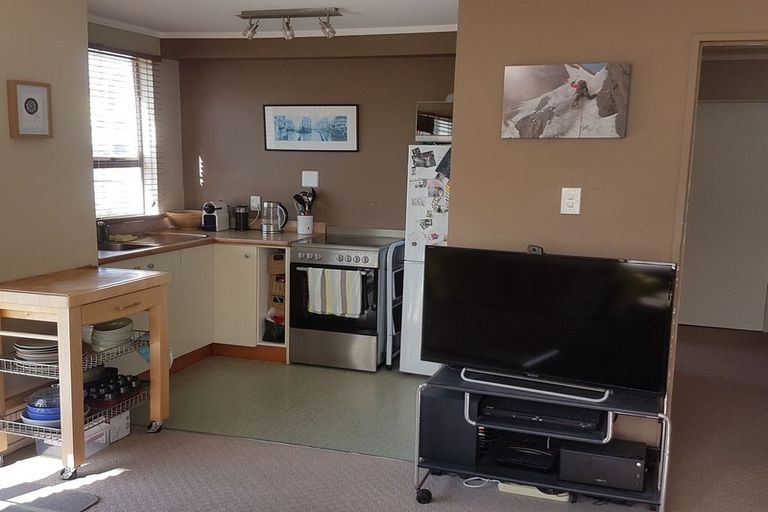 Photo of property in 102u1 Lyall Parade, Lyall Bay, Wellington, 6022