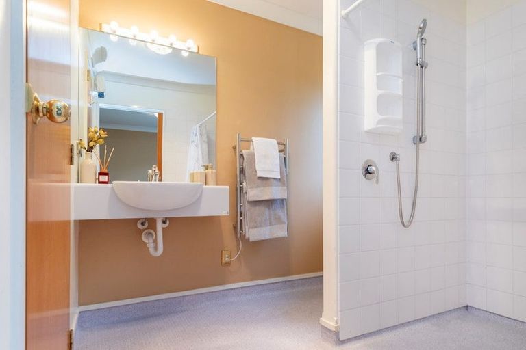 Photo of property in 20 Allin Drive, Waikuku Beach, 7402