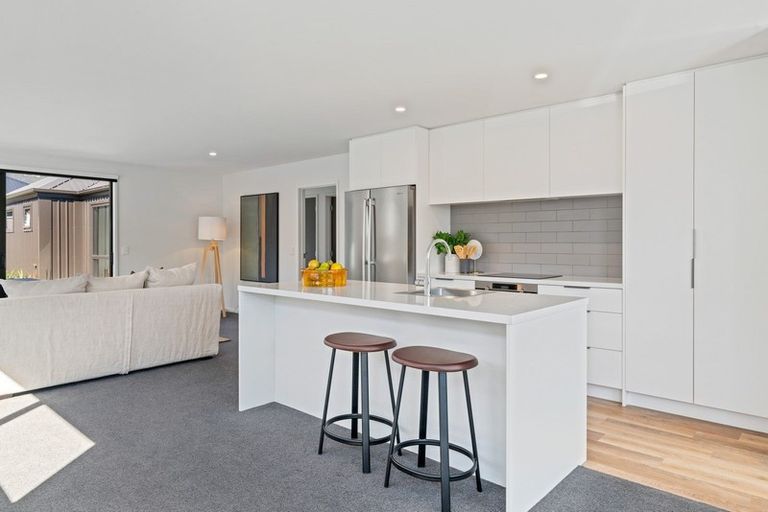Photo of property in 12 Wheat Street, Jacks Point, Queenstown, 9371