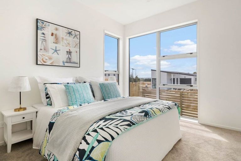 Photo of property in 11 Puwha Street, Massey, Auckland, 0614