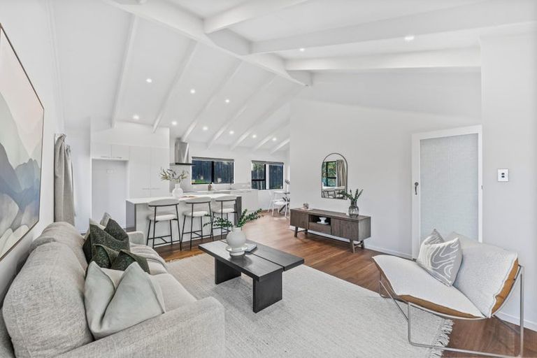 Photo of property in 14 Landsdale Place, Massey, Auckland, 0614