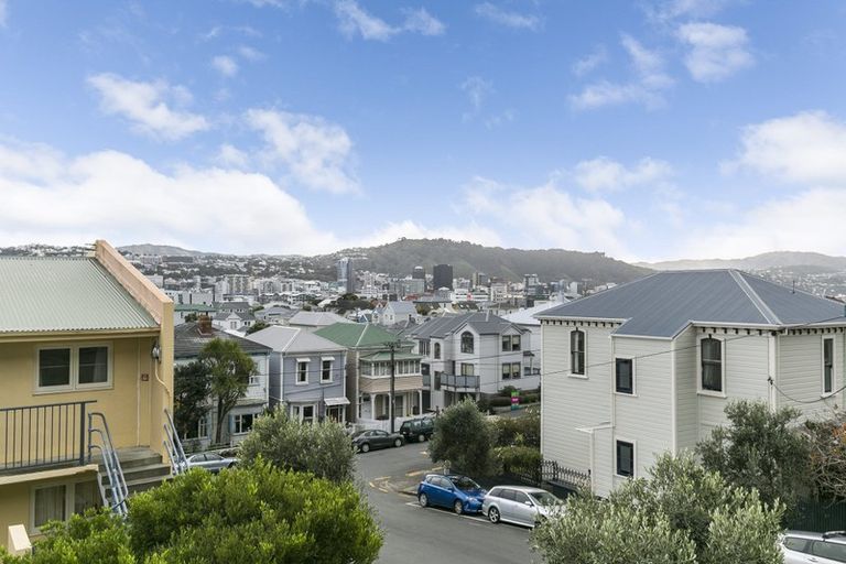 Photo of property in 4u6 Derby Street, Mount Victoria, Wellington, 6011