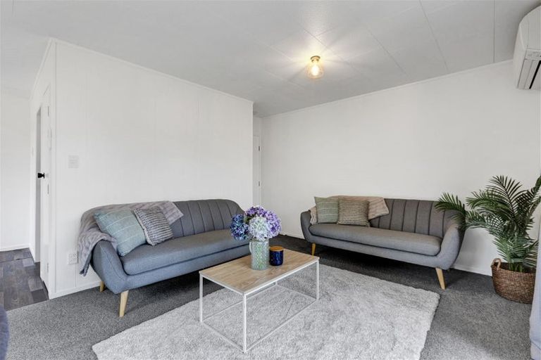 Photo of property in 18 Culzean Grove, Bell Block, New Plymouth, 4312