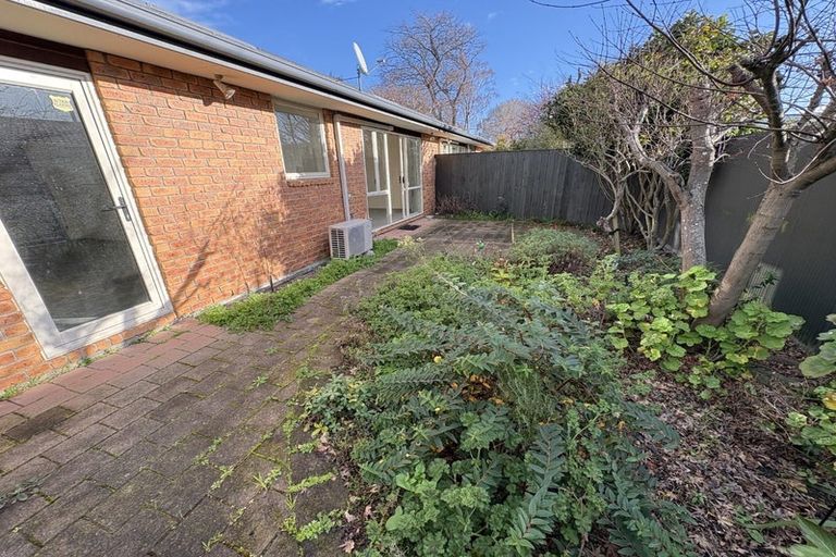 Photo of property in 17d Division Street, Riccarton, Christchurch, 8041