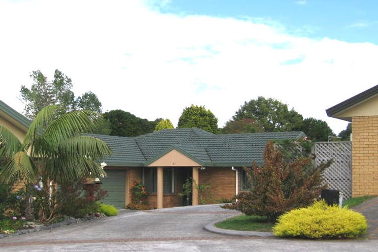 Photo of property in 20 Copplestone Place, New Lynn, Auckland, 0600