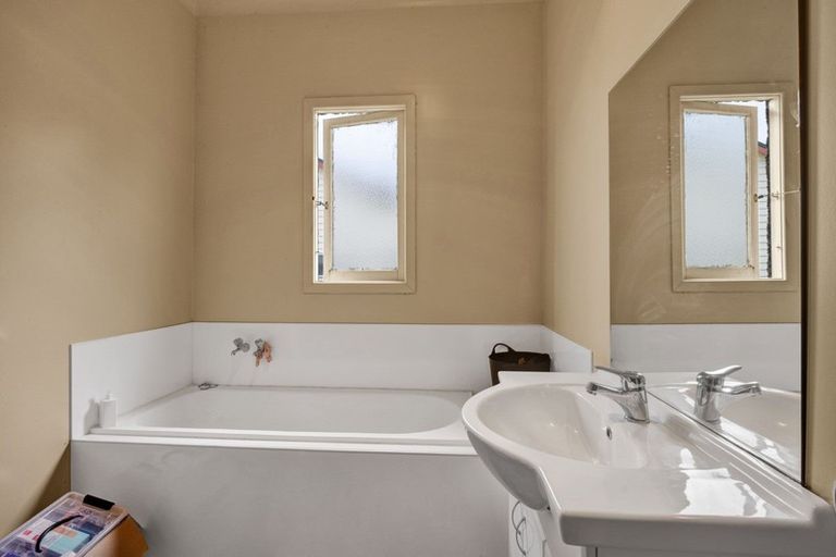 Photo of property in 30 Cloten Road, Stratford, 4332