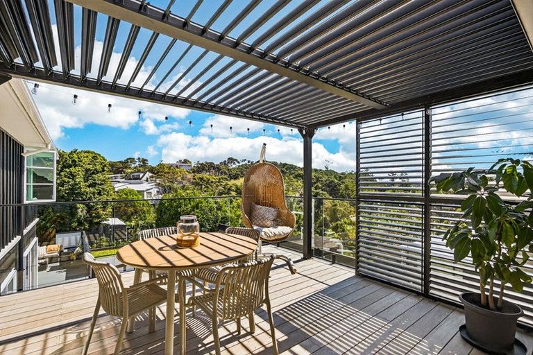 Photo of property in 6 Blacks Road, Greenhithe, Auckland, 0632