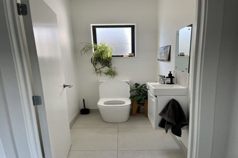 Photo of property in 118a Kervil Avenue, Te Atatu Peninsula, Auckland, 0610