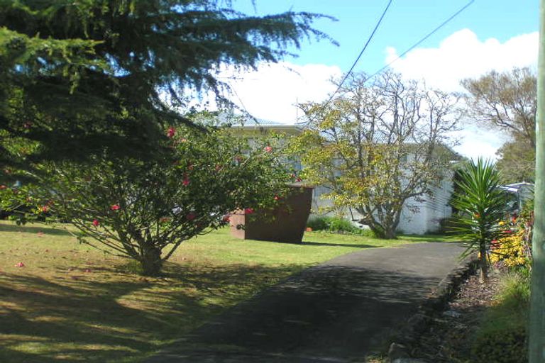 Photo of property in 10 Pax Avenue, Forrest Hill, Auckland, 0620