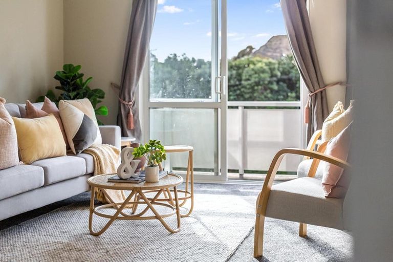 Photo of property in 5/12 Thornley Street, Titahi Bay, Porirua, 5022