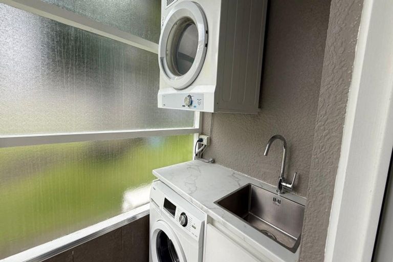 Photo of property in 1/10 Blomfield Spa, Takapuna, Auckland, 0622