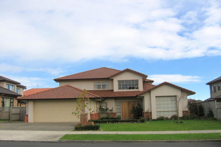 Photo of property in 65 Middlefield Drive, East Tamaki Heights, Auckland, 2016