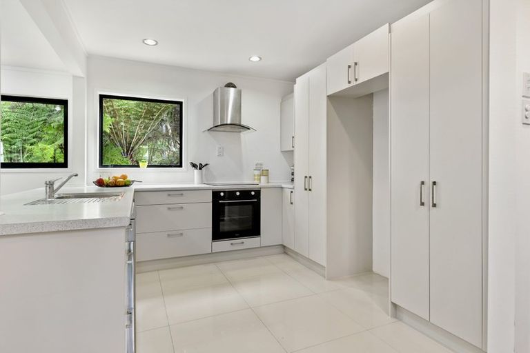 Photo of property in 74 Rhinevale Close, Henderson, Auckland, 0612