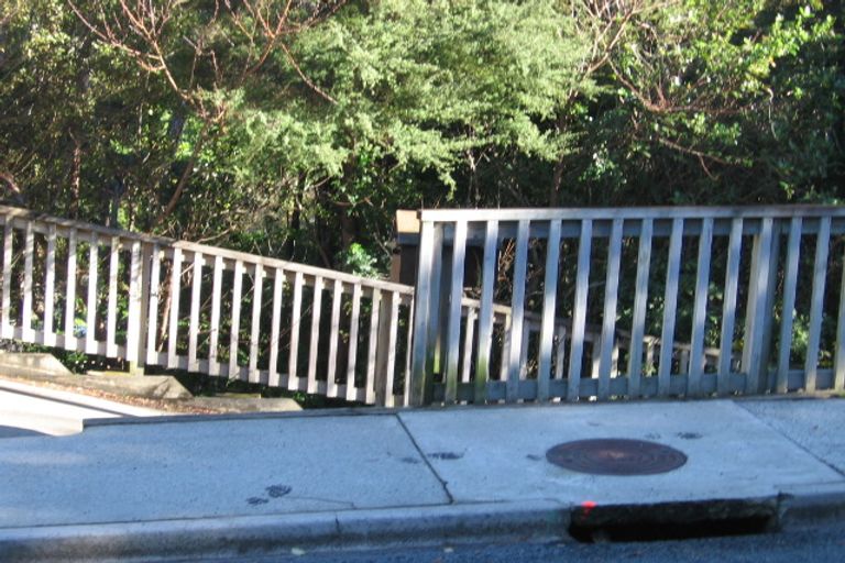 Photo of property in 4 Lancelot Road, Orewa, 0931