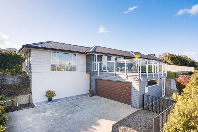 Photo of property in 18b Galea Grove, Kelvin Grove, Palmerston North, 4414