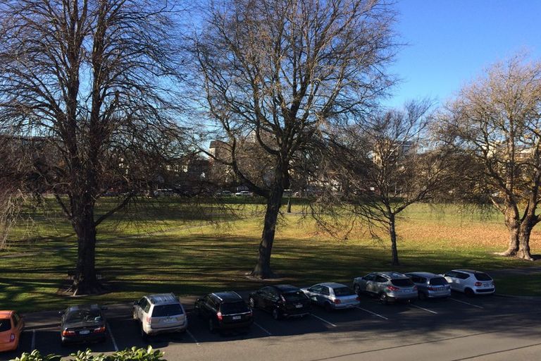 Photo of property in 33e Cranmer Square, Christchurch Central, Christchurch, 8013