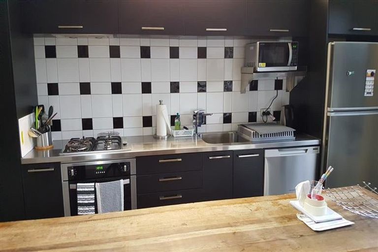 Photo of property in 57 Morley Street, New Plymouth, 4310