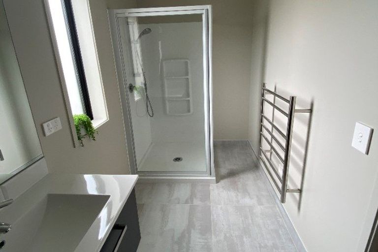 Photo of property in 2 Peihana Road, Hobsonville, Auckland, 0616