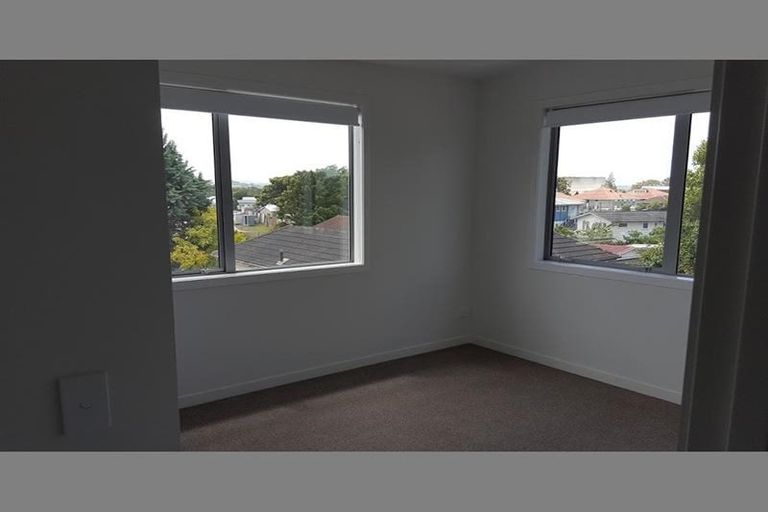 Photo of property in 10 Kanorau Place, Mangere, Auckland, 2022