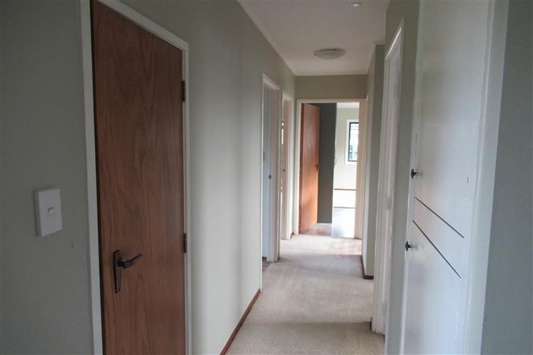 Photo of property in 1/24 Frank Evans Place, Henderson, Auckland, 0610