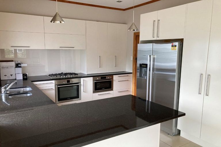 Photo of property in 41 Farm Road, Northland, Wellington, 6012