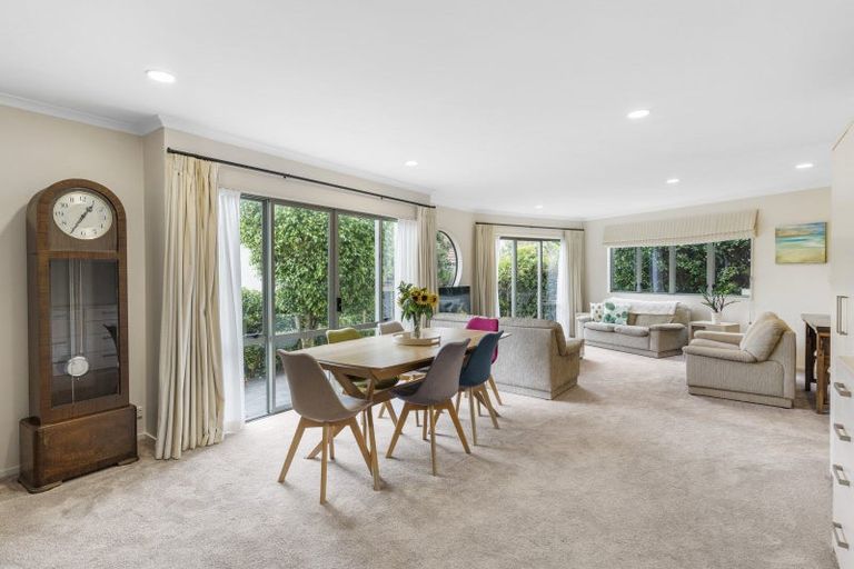 Photo of property in 10 Norman Road, Hauraki, Auckland, 0622
