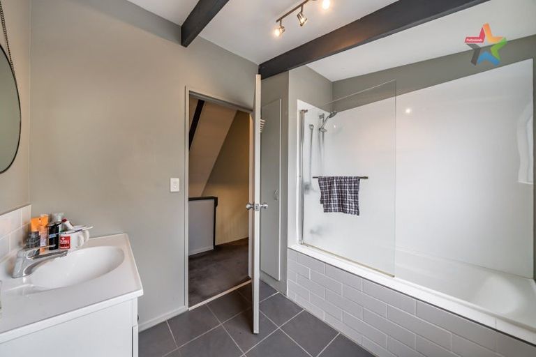 Photo of property in 21 Kerkwall Drive, Naenae, Lower Hutt, 5011