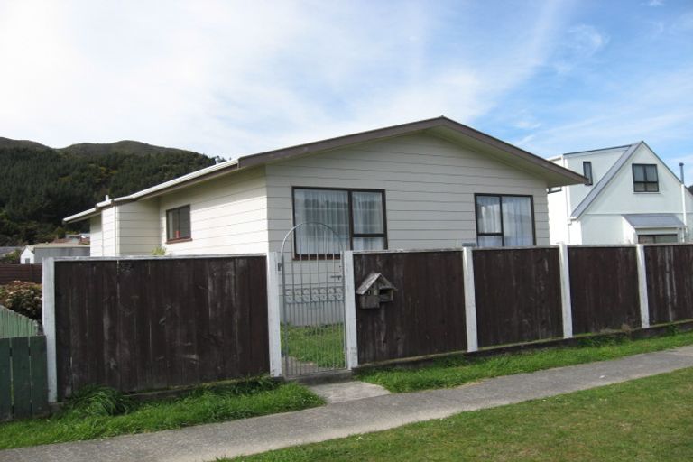 Photo of property in 184 Wise Street, Wainuiomata, Lower Hutt, 5014