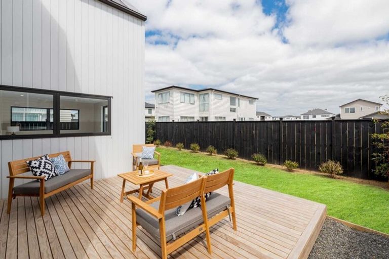 Photo of property in 18 Myland Drive, Hobsonville, Auckland, 0616